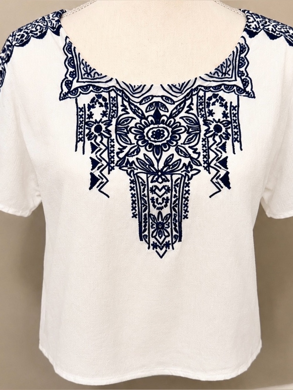 Papaya White Navy Embroidered Boho Peasant Top Split Sleeve Small